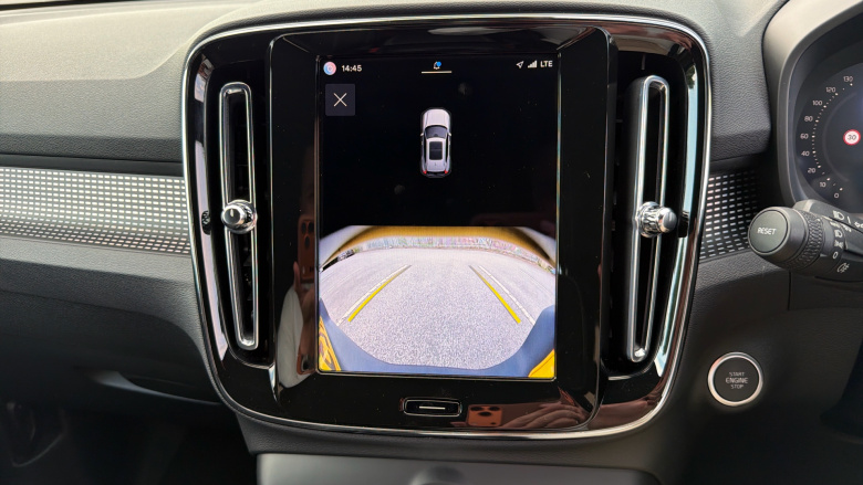 Volvo XC40 2.0 B3P Plus Dark 5dr Auto Petrol Estate